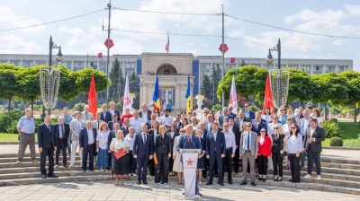 Pro-Russian Patriotic Bloc narrowly ahead of pro-EU PAS in new Moldovan poll