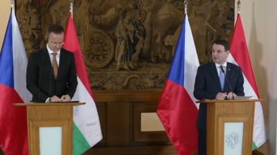 Hungary rejects joint EU stance on Greenland, foreign minister says