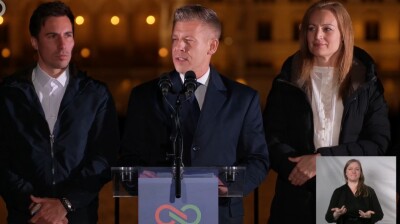 Hungarians vote for regime change