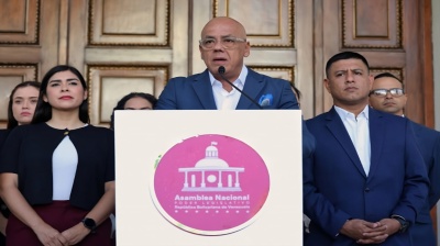 Venezuela to free political prisoners in signal to Washington