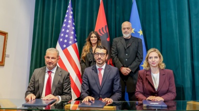 Albania, US firms sign $6bn LNG deal to boost Balkan energy security
