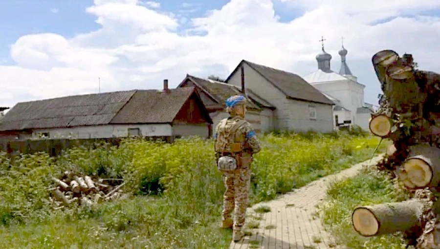 Putin orders creation of buffer zone along Ukrainian border