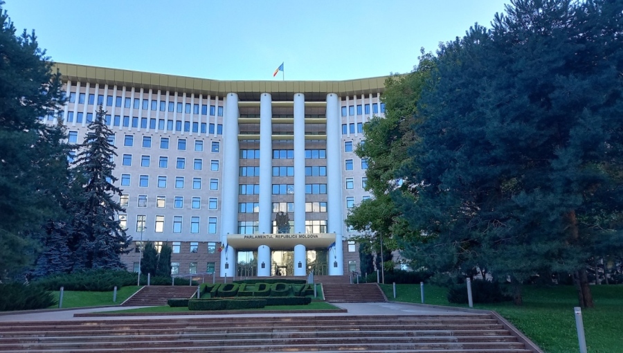 Moldova's parliament speaker to seek Hungarian support for opening EU accession clusters