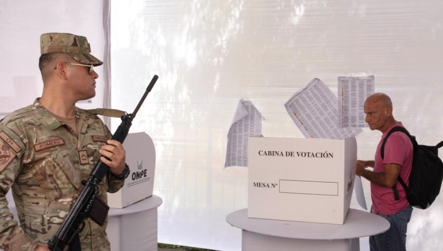 Peru hands its future to the right as Fujimori and López Aliaga head to June runoff