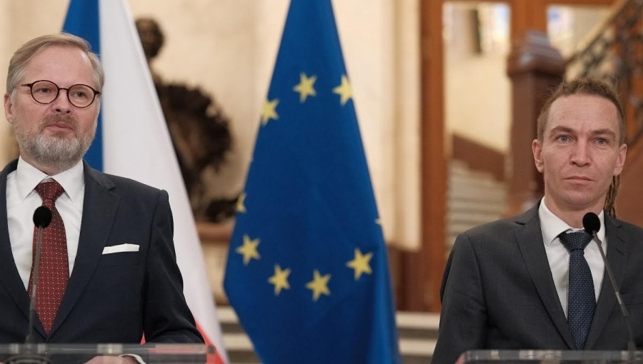 bne IntelliNews - Czech government in crisis after premier sacks ...