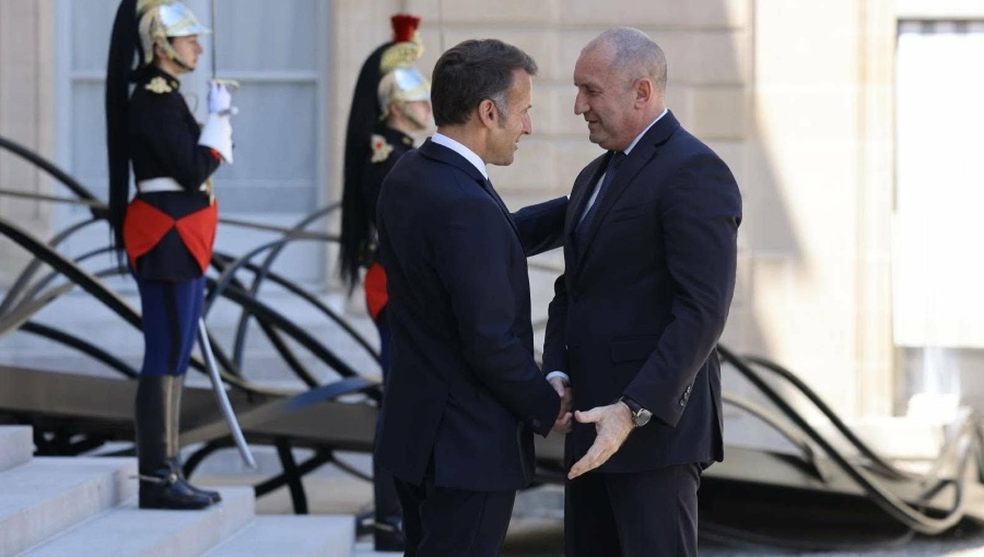 Bulgaria PM signals rethink on Ukraine aid during Paris visit