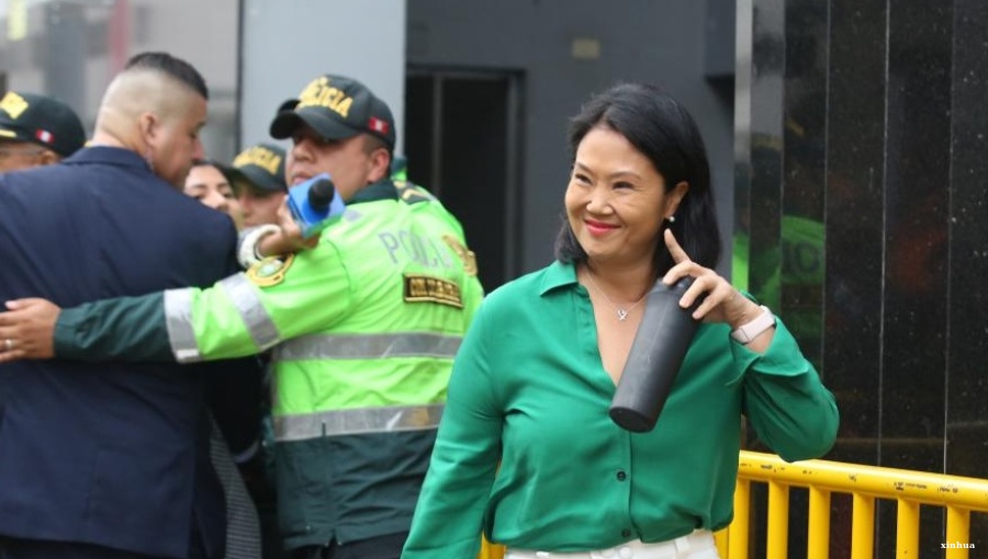 Fujimori wins Peru on votes from Peruvians who don't live there