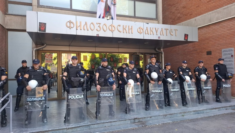 Serbian police use pepper spray to disperse protest in Novi Sad