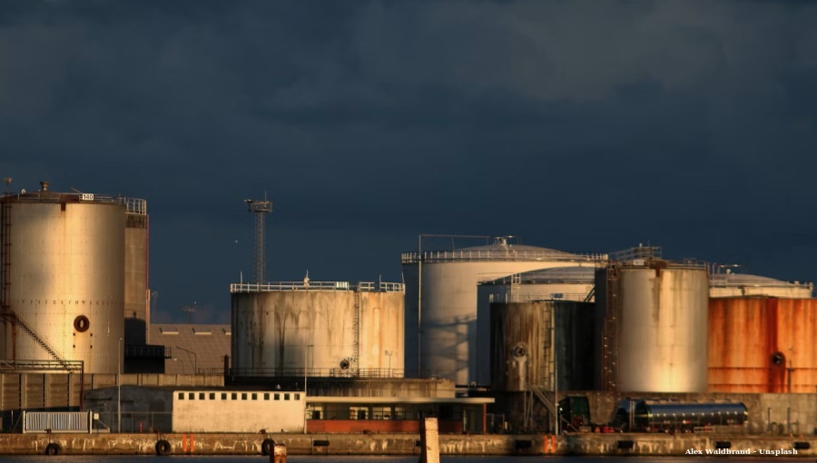 Pakistan’s energy pivot: Iranian oil today, renewables tomorrow