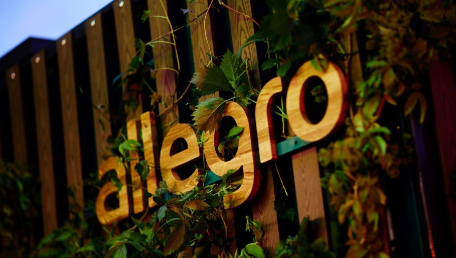 Polish e-commerce giant Allegro secures PLN1bn EIB facility for tech and AI push
