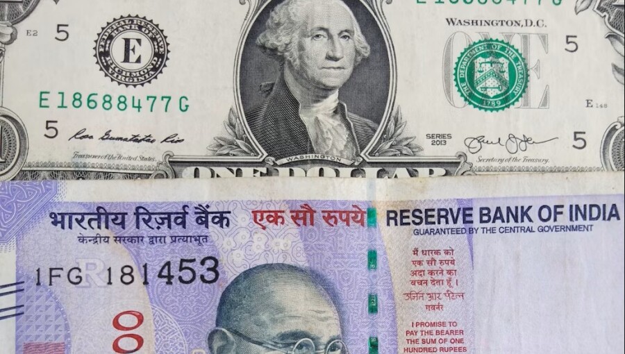 Moody's says FCNR(B) deposits to strengthen Indian banks' funding and liquidity