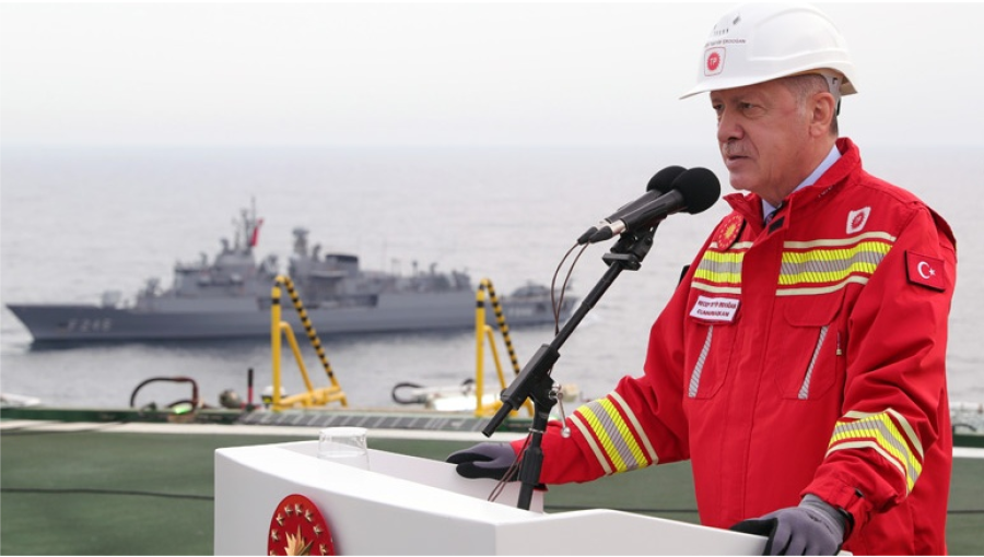 Erdogan aboard the Fatih drill ship announcing the upgraded estimate for Turkey's Black Sea gas discovery.