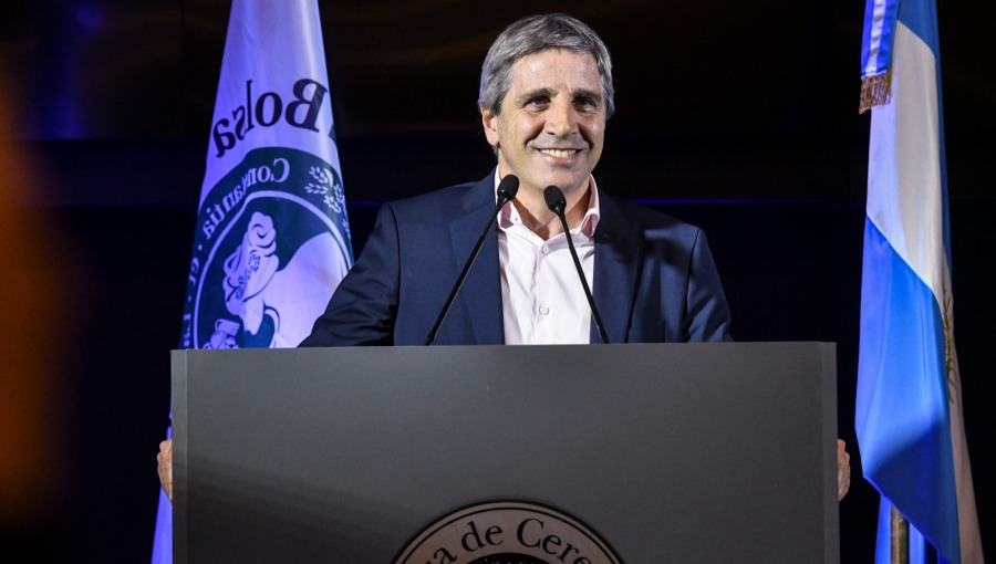bne IntelliNews - Argentine economy minister announces details of IMF deal