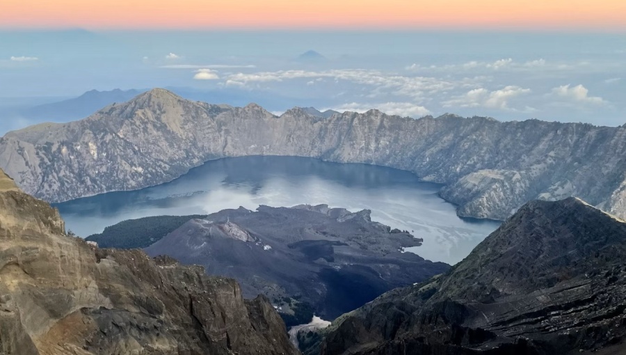 Death on a volcano - and a day of reckoning for Indonesia’s mountain rescue teams