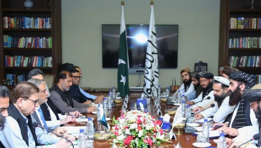 Following airstrikes, Pakistan and Afghanistan agree peace deal