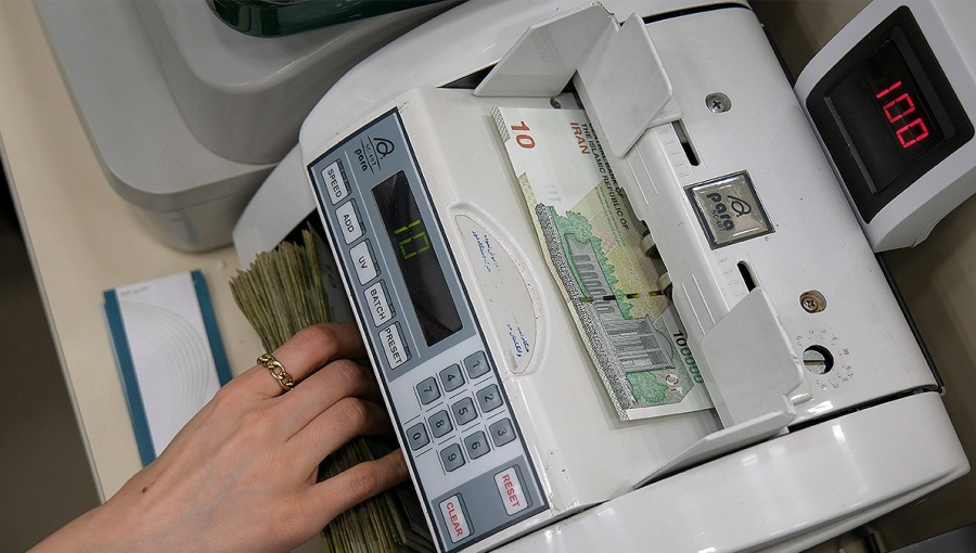 Iran revives currency redenomination bill but keeps 'rial' as official unit