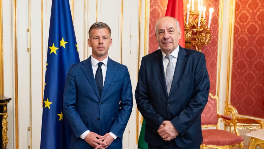 Peter Magyar calls on Hungarian president to step down, announces plans for media shake-up in fiery  interview