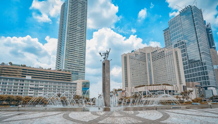 World Bank warns of rising informal employment across East Asia, with Indonesia most affected