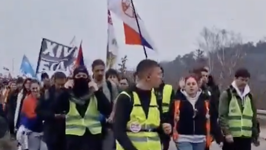 Serbian students march to Niš for March 1 rally