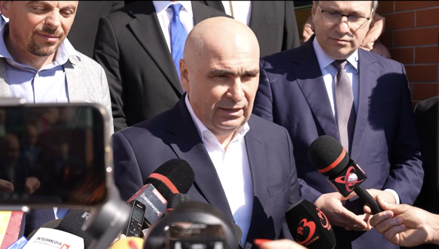 Romanian PM’s fate hinges on unpredictable fringe MPs ahead of no-confidence vote