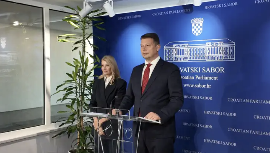 Croatian opposition seeks to oust PM over waste scandal