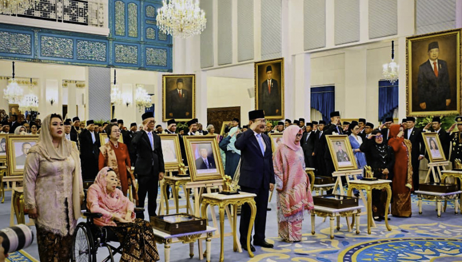 Indonesia’s decision to honour Soeharto sparks debate over justice and memory