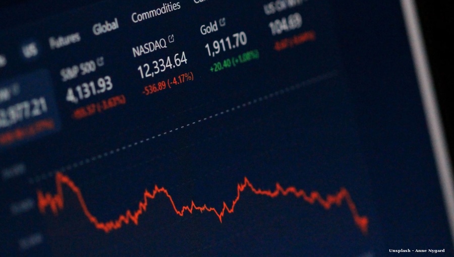 Taiwan shares slide again, heading to worst monthly decline ever