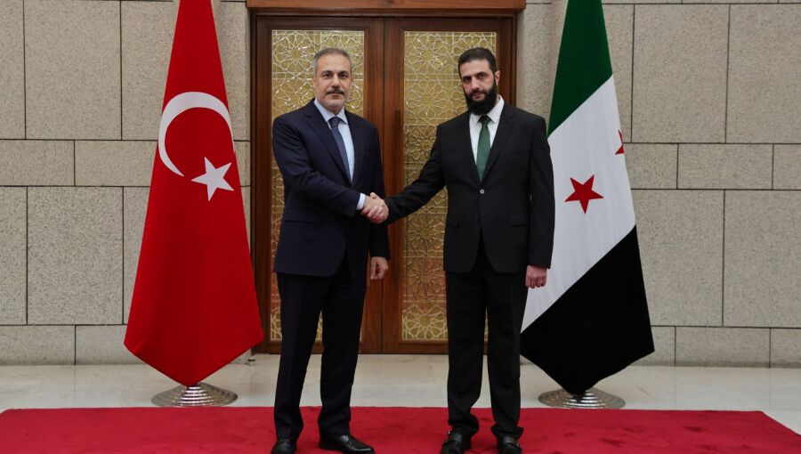 bne IntelliNews - Turkish Foreign Minister meets Syria&rsquo;s new 