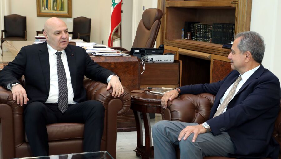 Lebanese president discusses Cyprus electricity cable proposal