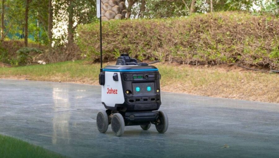 Saudi delivery robots reduce time by 50% at Roshn Front