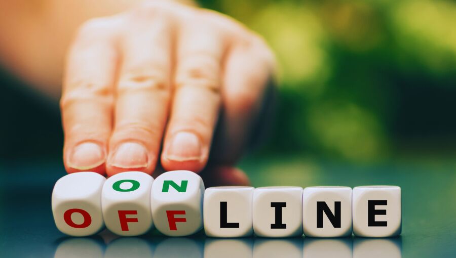 Afghanistan grinds to a halt as Taliban cuts off internet