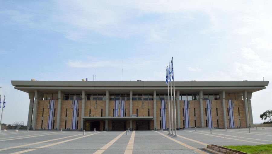 Israel-Hamas ceasefire set to begin on the evening of October 9