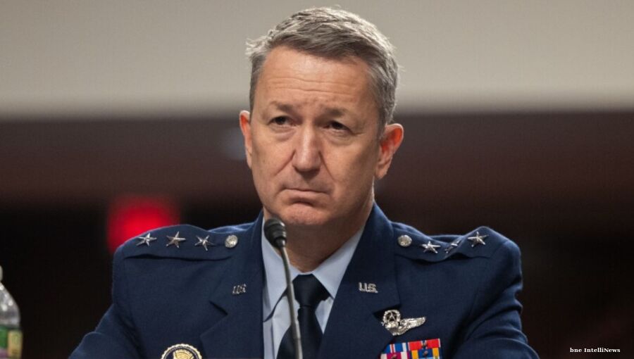 Vance, Caine warn Trump against Iran escalation as US pauses air strikes