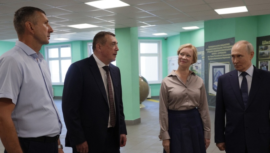 Putin (far right) during his 2026 visit to Etorofu