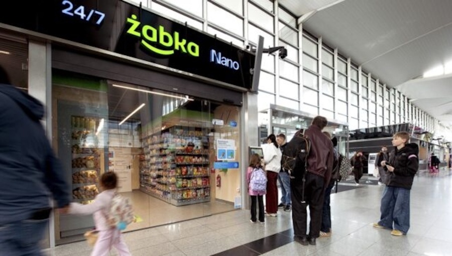 Żabka soars on report of Seven & i Holdings bid, minister hails sign of confidence in Polish economy