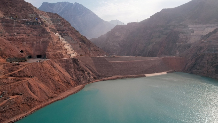 If built to its full specification of 335 metres high, Rogun will boast the world’s tallest dam. 