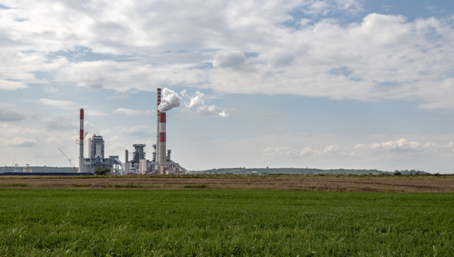 Distruptions to the utilities have plunged households into cold. 