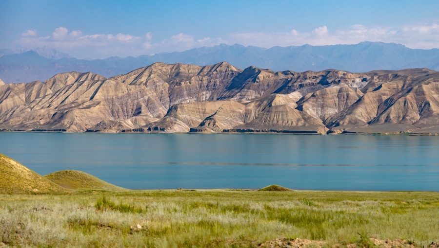 Kyrgyzstan’s Toktogul Reservoir, a critical component in the water management of the Syr Darya river basin. Central Asian governments have shown increasing willingness to cooperate on water issues, but are divided on tactics.
