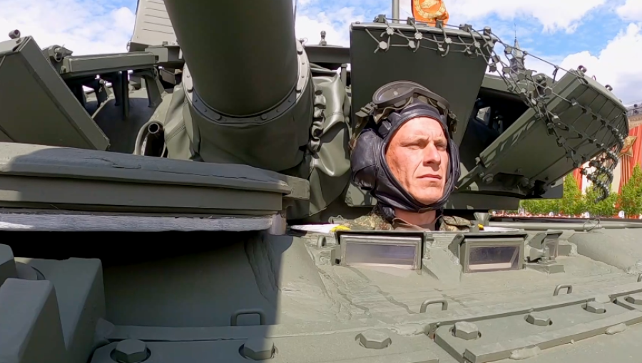 RUSSIA MUOVE MISSILI NUCLEARI IN BIELORUSSIA: TENSIONI CHE INFIAMMANO L'EUROPA