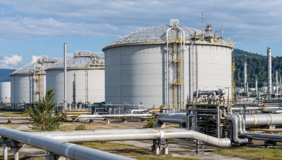 TTF hit a three-year high of EUR68/MWh and storage spreads are inverted, so injecting gas loses money. Argus puts German state intervention at around 24 September.