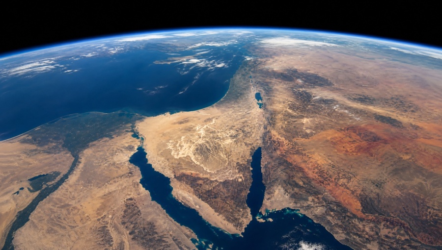 COMMENT: Gulf economies face uneven shocks to their external position as war disrupts trade flows