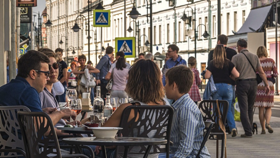 Deathonomics: Russia’s war in Ukraine creates a new kind of middle class