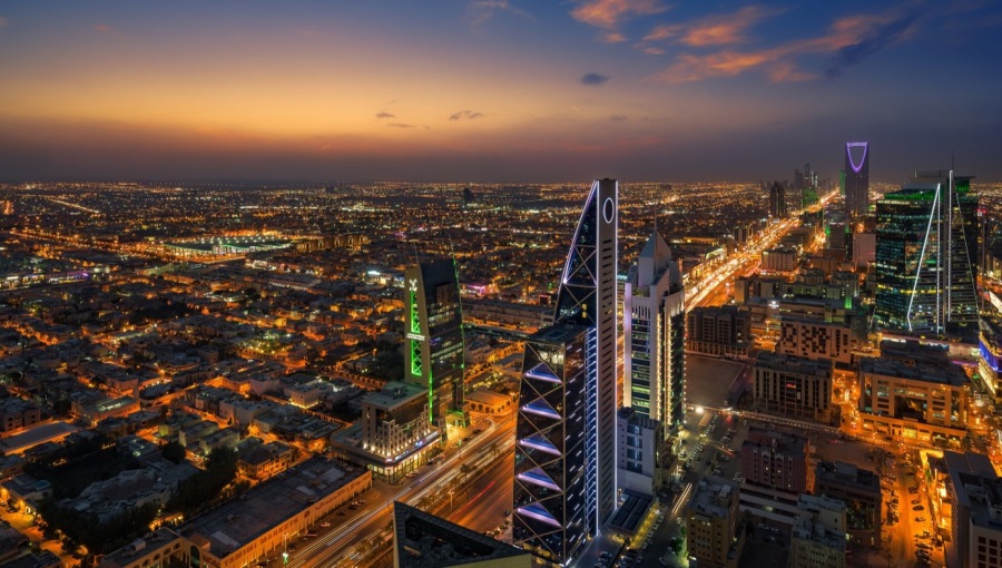 Saudi Arabia has sharply increased crude exports from its Red Sea terminals at Yanbu as it diverts shipments away from the Persian Gulf and the Strait of Hormuz, where flows have been severely disrupted since late February, according to Bloomberg.
