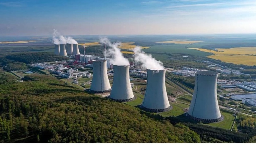 The 471 MW unit will cover about 13% of Slovak consumption at full power and adds to a nuclear-heavy grid. The state holds an option to buy back control of power utility SE.