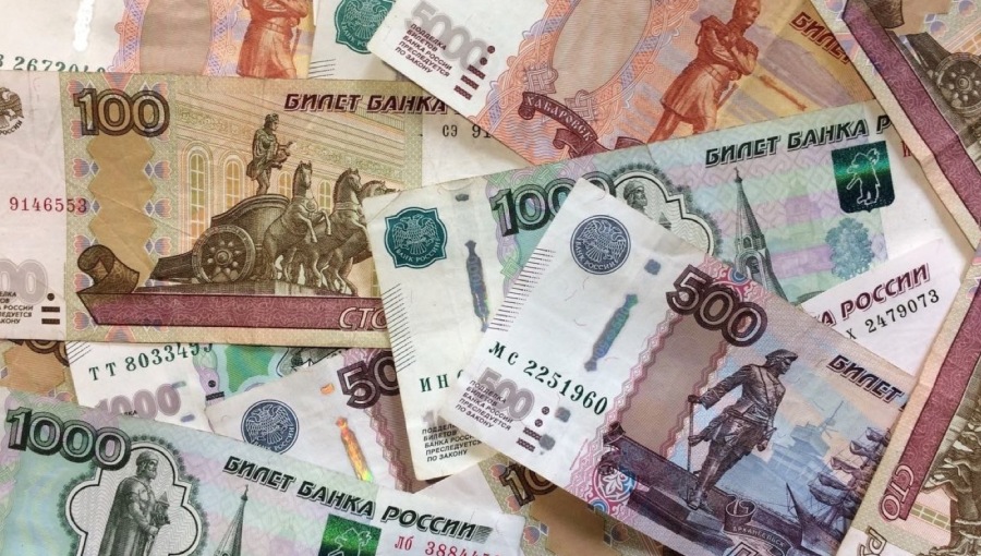 Russia scraps mandatory foreign currency sales for exporters as rouble strengthens