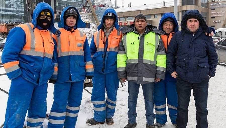 Russia's labour crunch halves from its 2024 peak as the workforce keeps shrinking