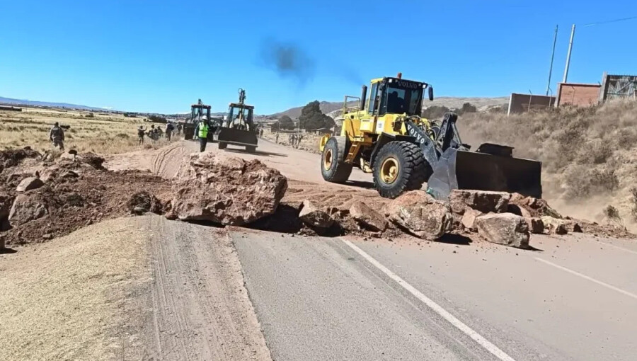 Bolivia state of emergency clears blockades, but Morales loyalists dig in