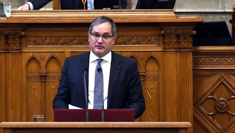 Hungary’s government finally faces reality, cuts 2025 growth forecast to 1%