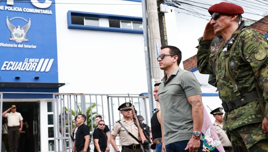 Ecuador considers hosting US deportees as Washington eyes military base return