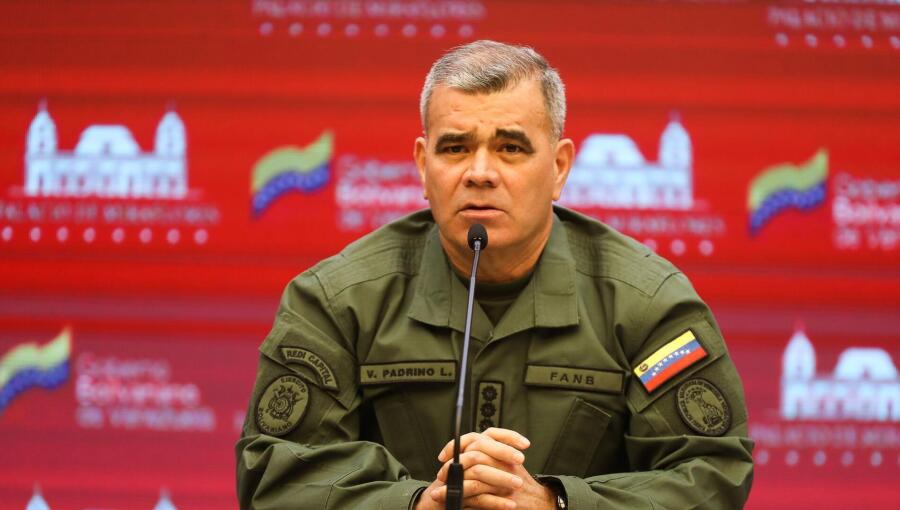 Venezuela accuses US of flying combat jets near its waters